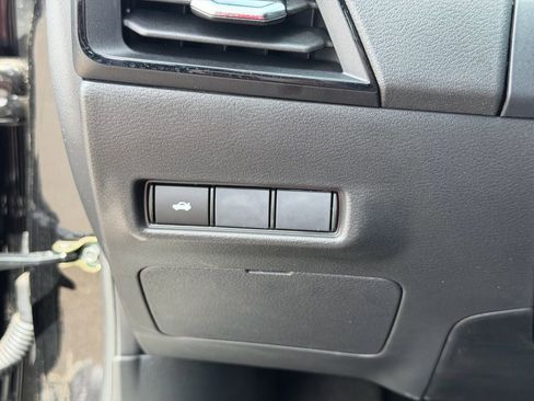 New 2026 Nissan Sentra SR image 18