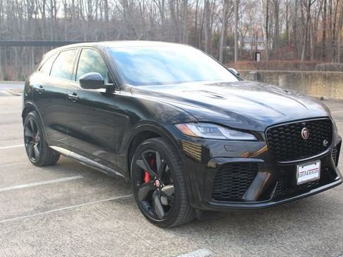 Used 2023 Jaguar F-PACE SVR image 9