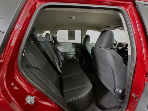 Used 2023 Nissan Rogue S image 28