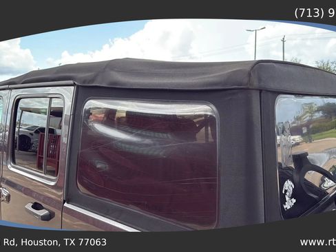 Used 2018 Jeep Wrangler Unlimited Sport S image 25