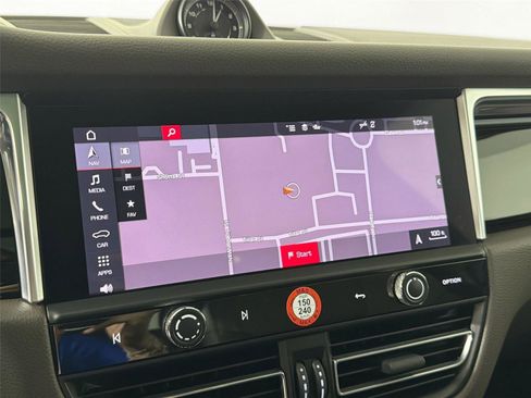 Certified 2023 Porsche Macan S AWD/4WD image 22