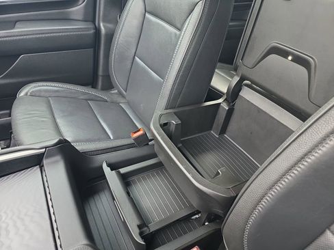 Used 2022 GMC Yukon XL Denali AWD/4WD image 22