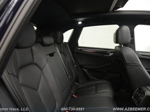 Used 2023 Porsche Macan image 19
