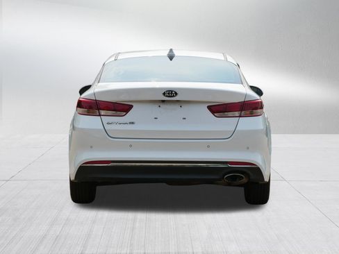 Used 2018 Kia Optima LX FWD image 6