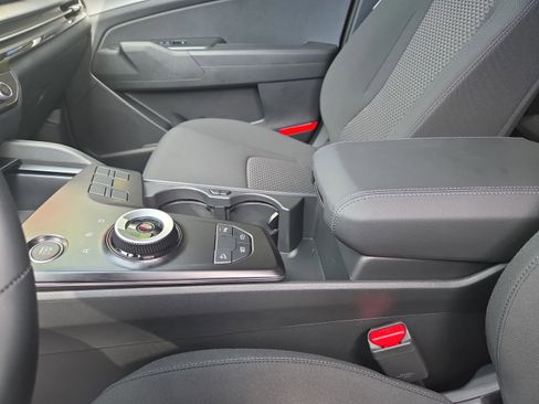 New 2026 Kia Sportage LX FWD image 30