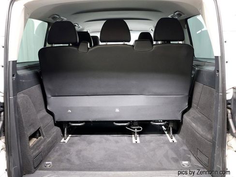 Used 2017 Mercedes-Benz Metris Passenger image 21