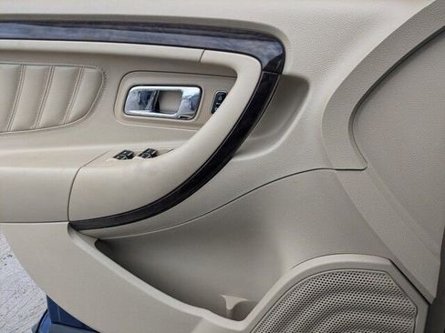 Used 2013 Ford Taurus Limited image 24