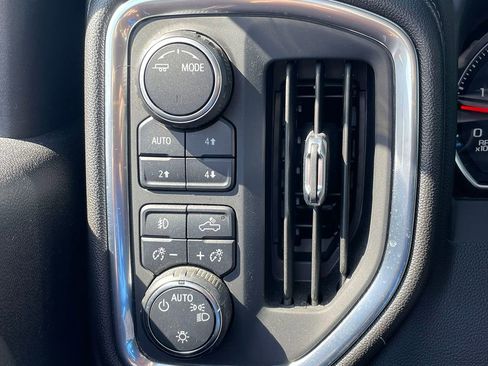 Used 2022 Chevrolet Silverado 3500 LT w/ Convenience Package AWD/4WD image 28
