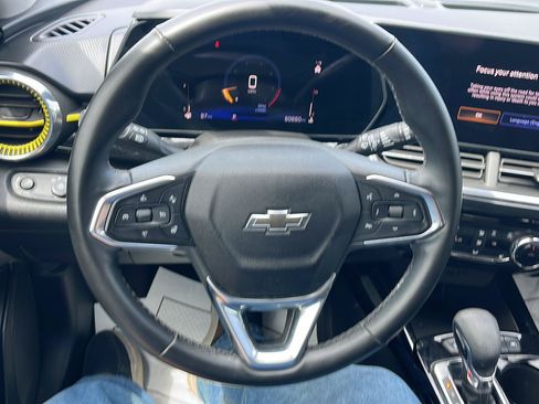 Used 2024 Chevrolet Trax ACTIV FWD image 11