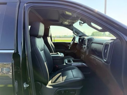 Used 2022 Chevrolet Silverado 1500 LTZ AWD/4WD image 11