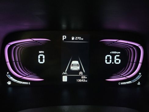 Used 2025 Kia Soul LX w/ LX Technology Package image 23