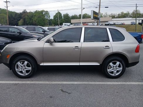 Used 2004 Porsche Cayenne S image 4