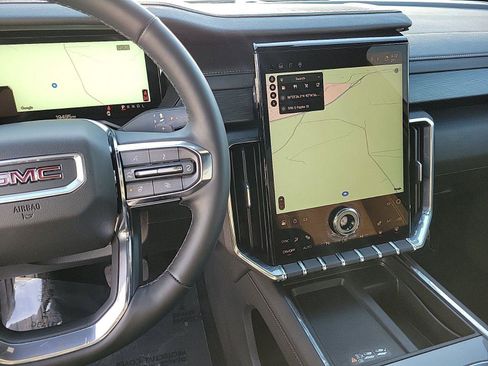 Used 2025 GMC Acadia Elevation image 26