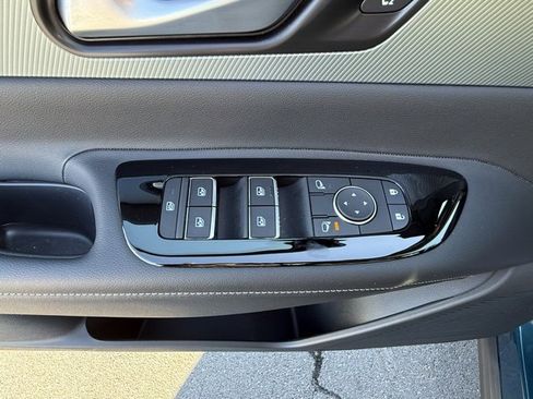 Certified 2025 Nissan Murano SL image 13