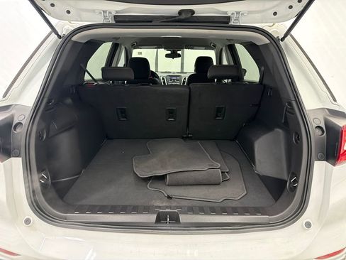 Used 2020 Chevrolet Equinox LT image 19