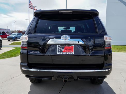 Certified 2022 Toyota 4Runner Limited AWD/4WD image 7