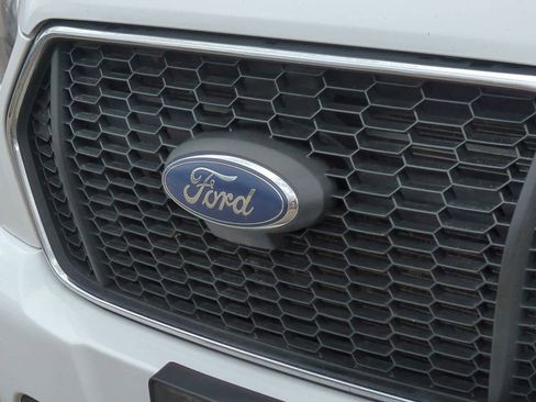 Used 2023 Ford Transit 350 XLT image 12