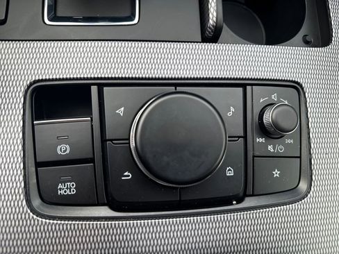 Certified 2026 MAZDA CX-70 3.3 Turbo w/ Preferred Package image 25