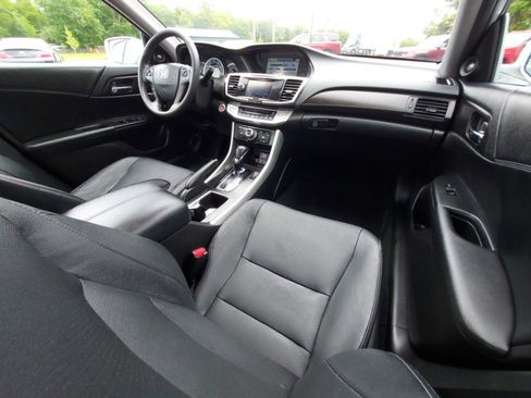 Used 2015 Honda Accord EX-L image 11