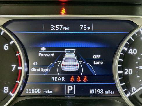 Used 2024 Nissan Sentra SV FWD image 19