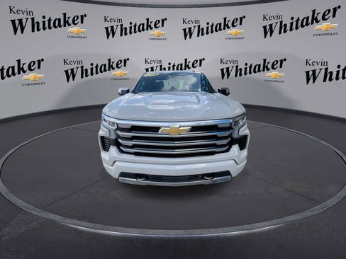 Used 2026 Chevrolet Silverado 1500 High Country image 3