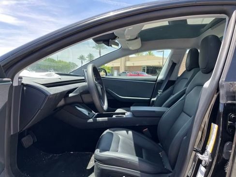 Used 2025 Tesla Model 3 Long Range RWD image 9