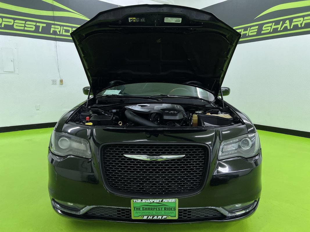 Used 2018 Chrysler 300 S RWD image 4