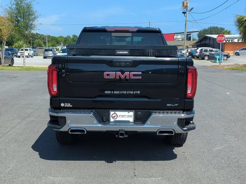 Used 2021 GMC Sierra 1500 SLT w/ SLT Premium Plus Package AWD/4WD image 5