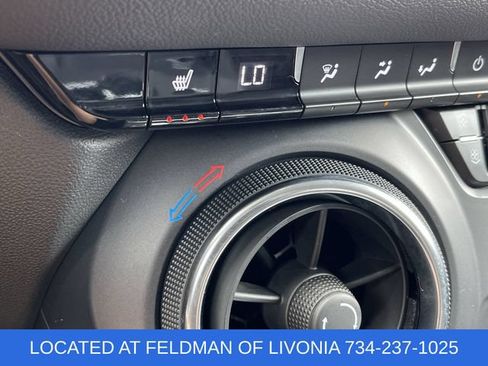 Used 2020 Chevrolet Blazer LT FWD image 34