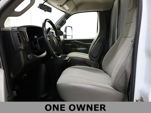 Used 2022 Chevrolet Express 3500 w/ Driver Convenience Package RWD image 8