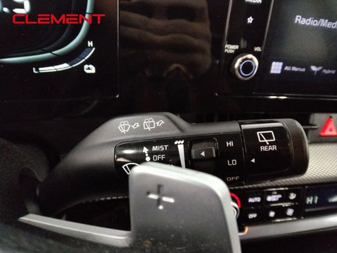 Used 2023 Kia Sportage LX image 17