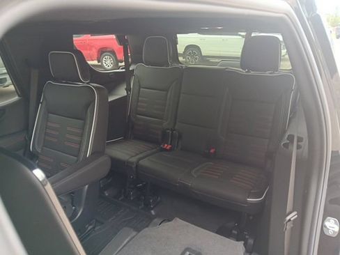 New 2026 GMC Yukon AT4 Ultimate w/ LPO, Floor Liner Package AWD/4WD image 8