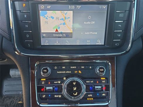 Used 2020 Lincoln Continental Reserve w/ Luxury Package image 16