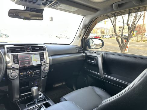 Used 2023 Toyota 4Runner SR5 Premium image 31