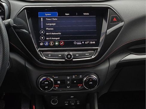 Used 2022 Chevrolet TrailBlazer RS w/ Technology Package FWD image 11