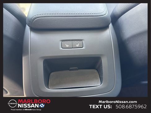 Used 2025 Volvo XC60 B5 Plus w/ Climate Package image 20