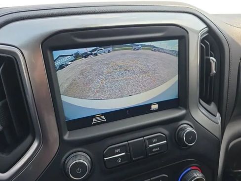 Used 2021 Chevrolet Silverado 1500 LT image 24