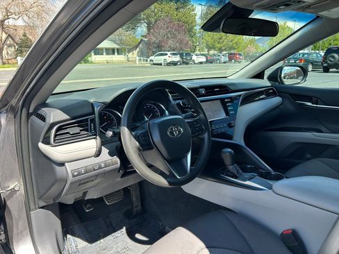 Used 2019 Toyota Camry LE w/ Carpet Mat Package FWD image 11