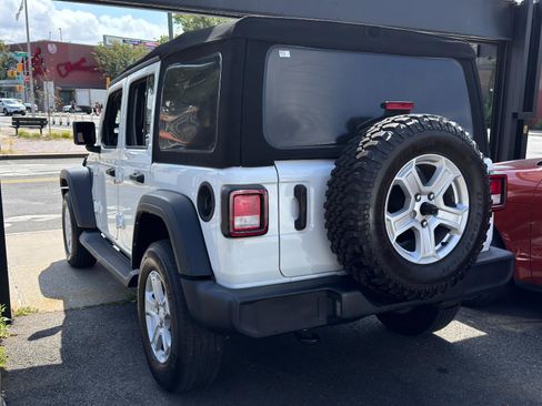 Used 2021 Jeep Wrangler Unlimited Sport S image 6