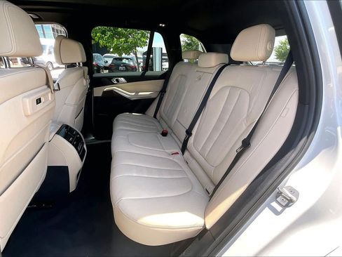 Used 2022 BMW X5 sDrive40i w/ M Sport Package RWD image 21