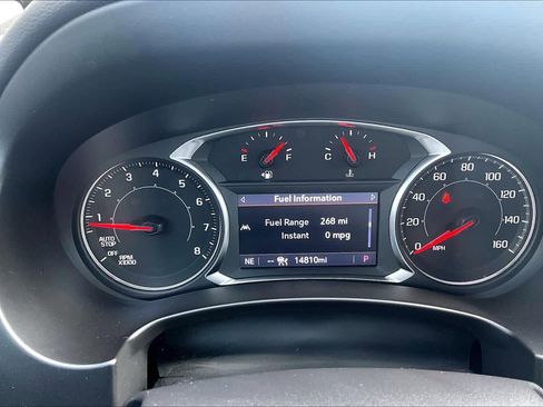 Used 2024 GMC Terrain SLT w/ Tech Package image 24