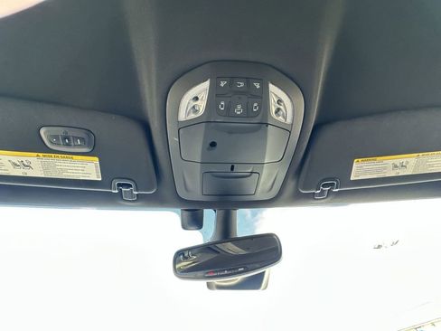 Used 2020 Chrysler Pacifica Touring w/ Advanced Safetytec Group image 28