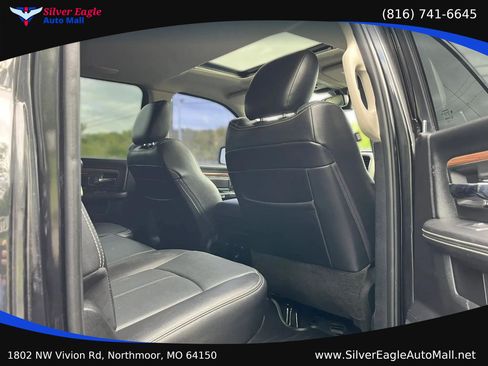 Used 2018 RAM 1500 Laramie w/ Convenience Group AWD/4WD image 8