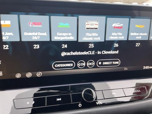 Used 2025 Nissan Rogue SL w/ Tech Package AWD/4WD image 13