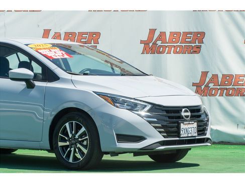 Used 2025 Nissan Versa SV w/ Trunk Package FWD image 3