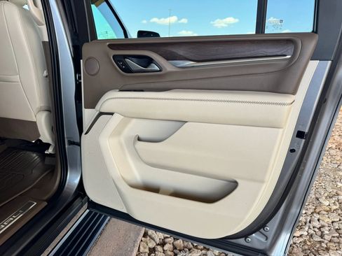 Used 2021 GMC Yukon XL Denali w/ LPO, Illumination Package AWD/4WD image 29