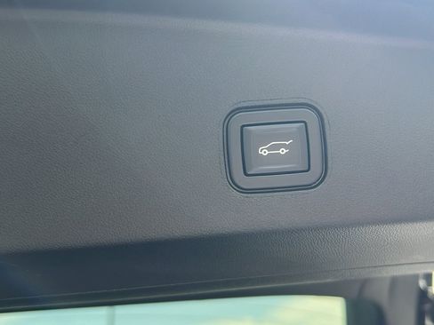 Used 2024 Cadillac Lyriq Sport image 29