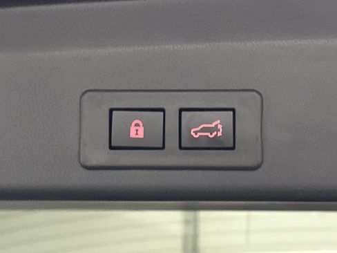 Used 2022 Subaru Ascent Limited w/ Technology Package AWD/4WD image 15