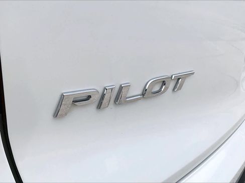 Certified 2019 Honda Pilot Elite image 31