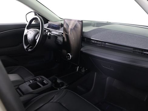 Used 2025 Ford Mustang Mach-E Premium AWD/4WD image 30